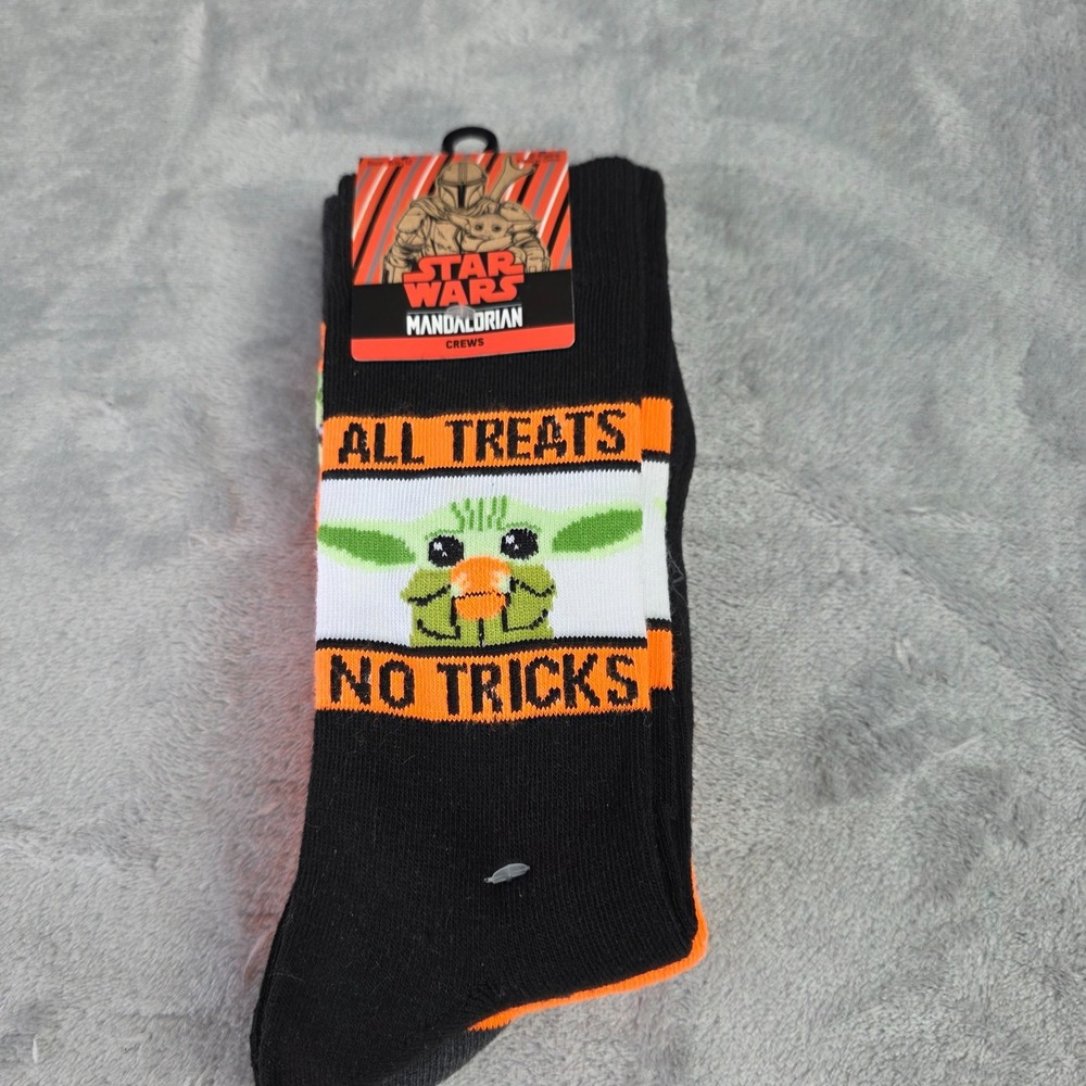 Adult Mandalorian Grogu Halloween Themed Crew Socks-Sz 6.5-12